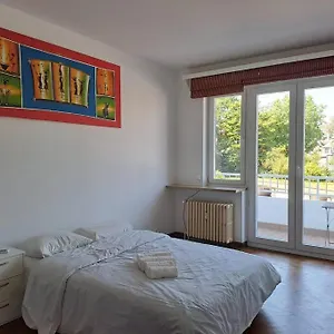 Spacious Next To Parc Du Cinquantenaire Appartement Bruxelles