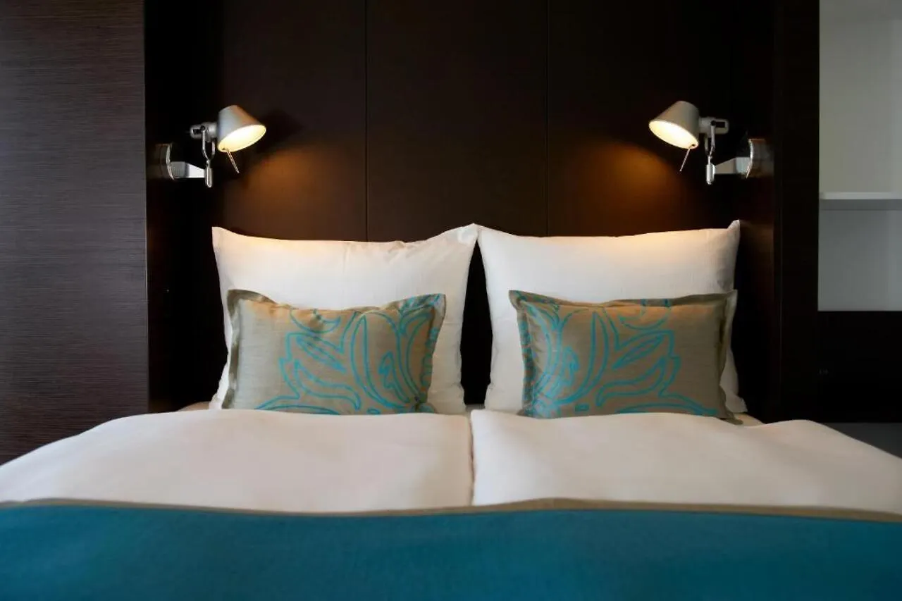 Motel One Амстердам Отель